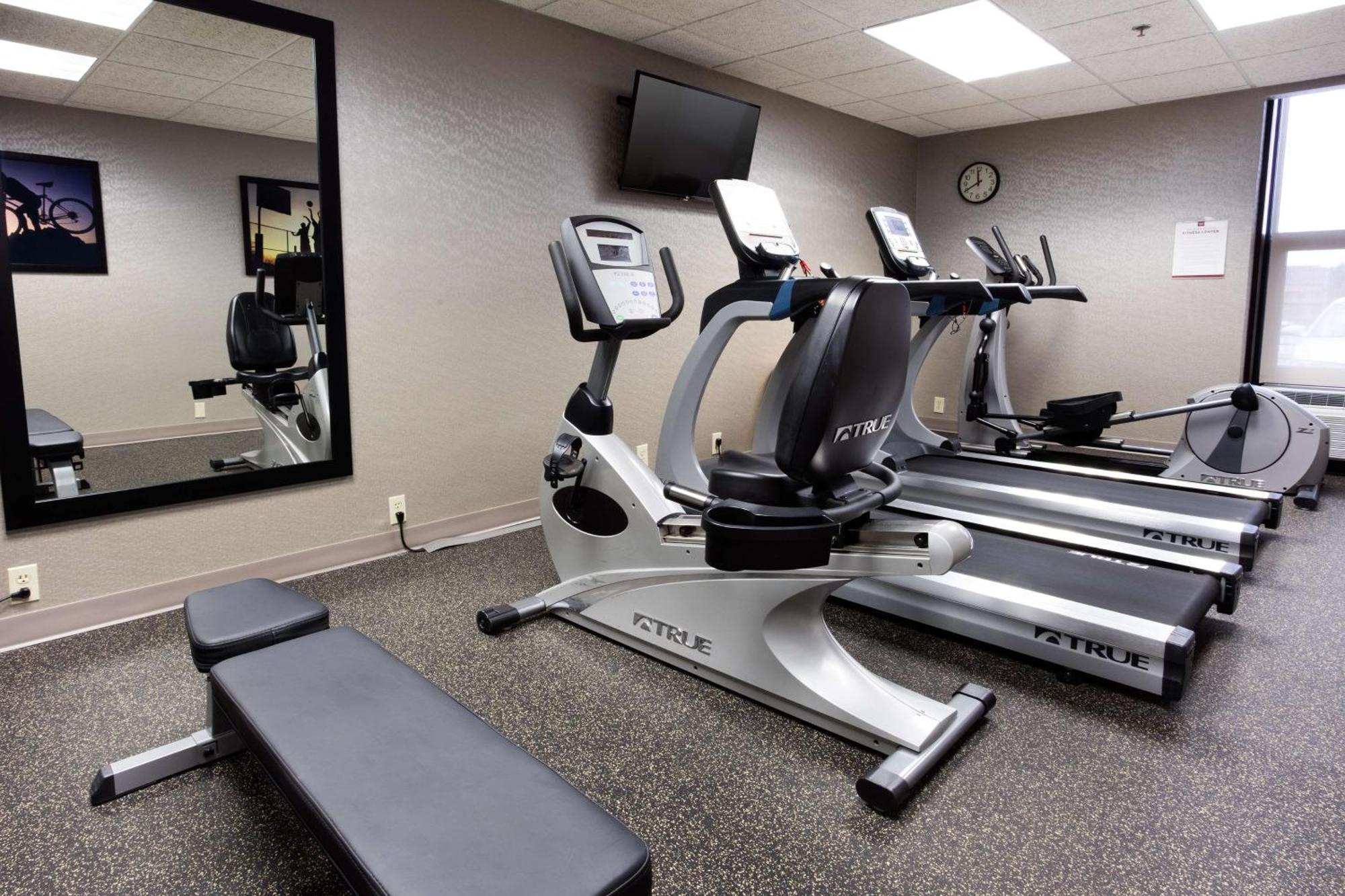 Drury Inn & Suites Kansas City Airport Extérieur photo