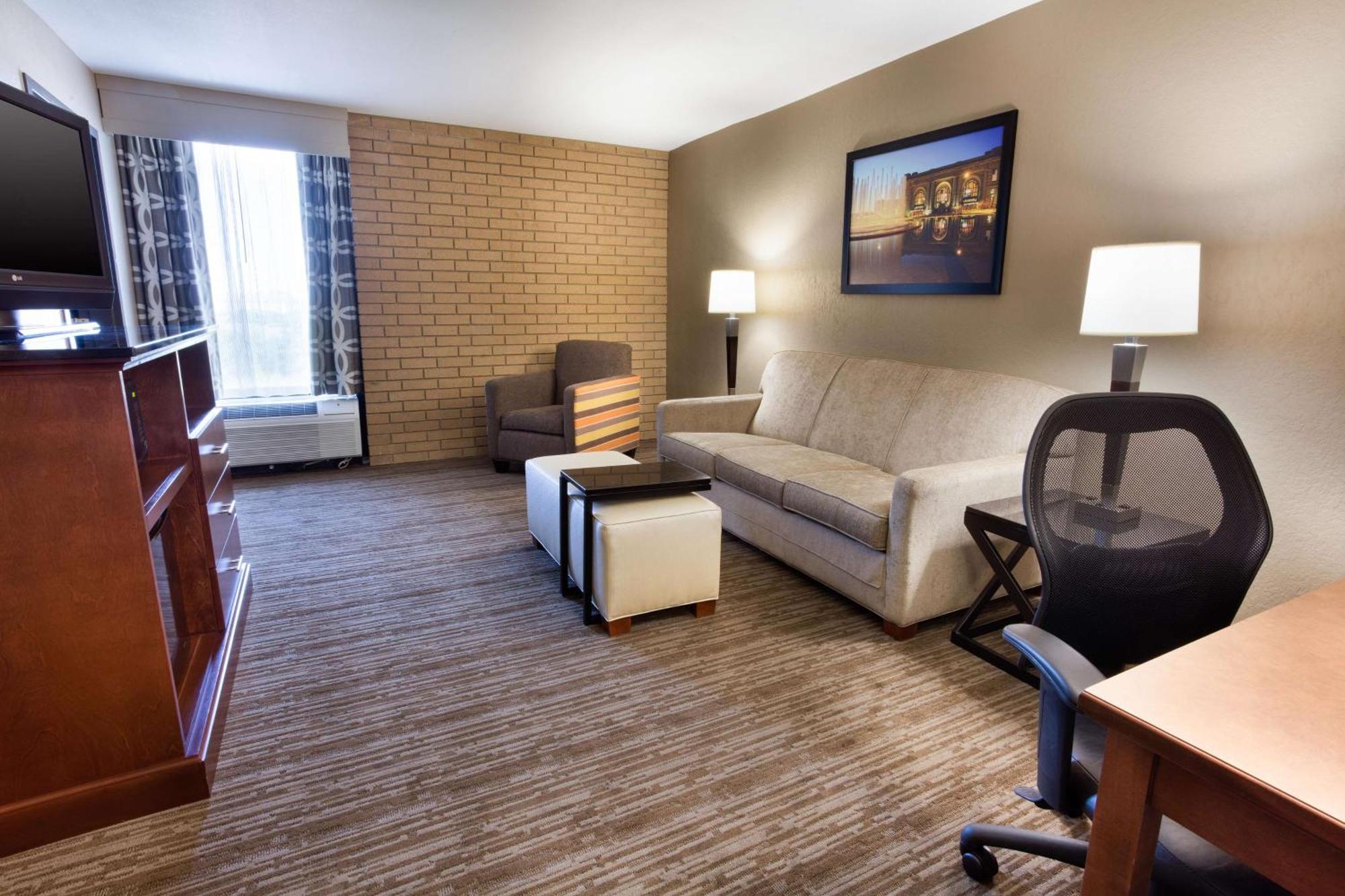 Drury Inn & Suites Kansas City Airport Extérieur photo
