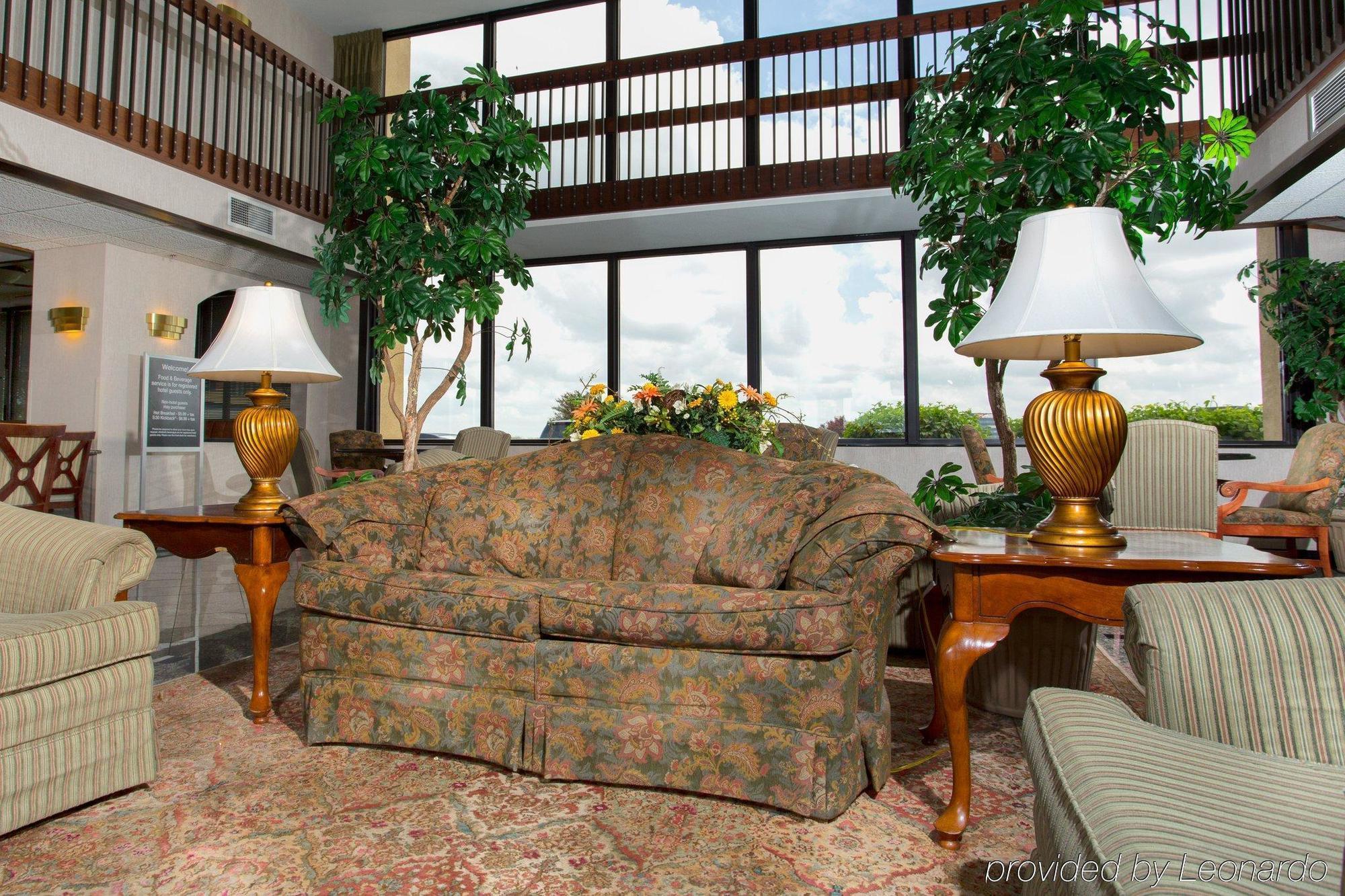 Drury Inn & Suites Kansas City Airport Extérieur photo